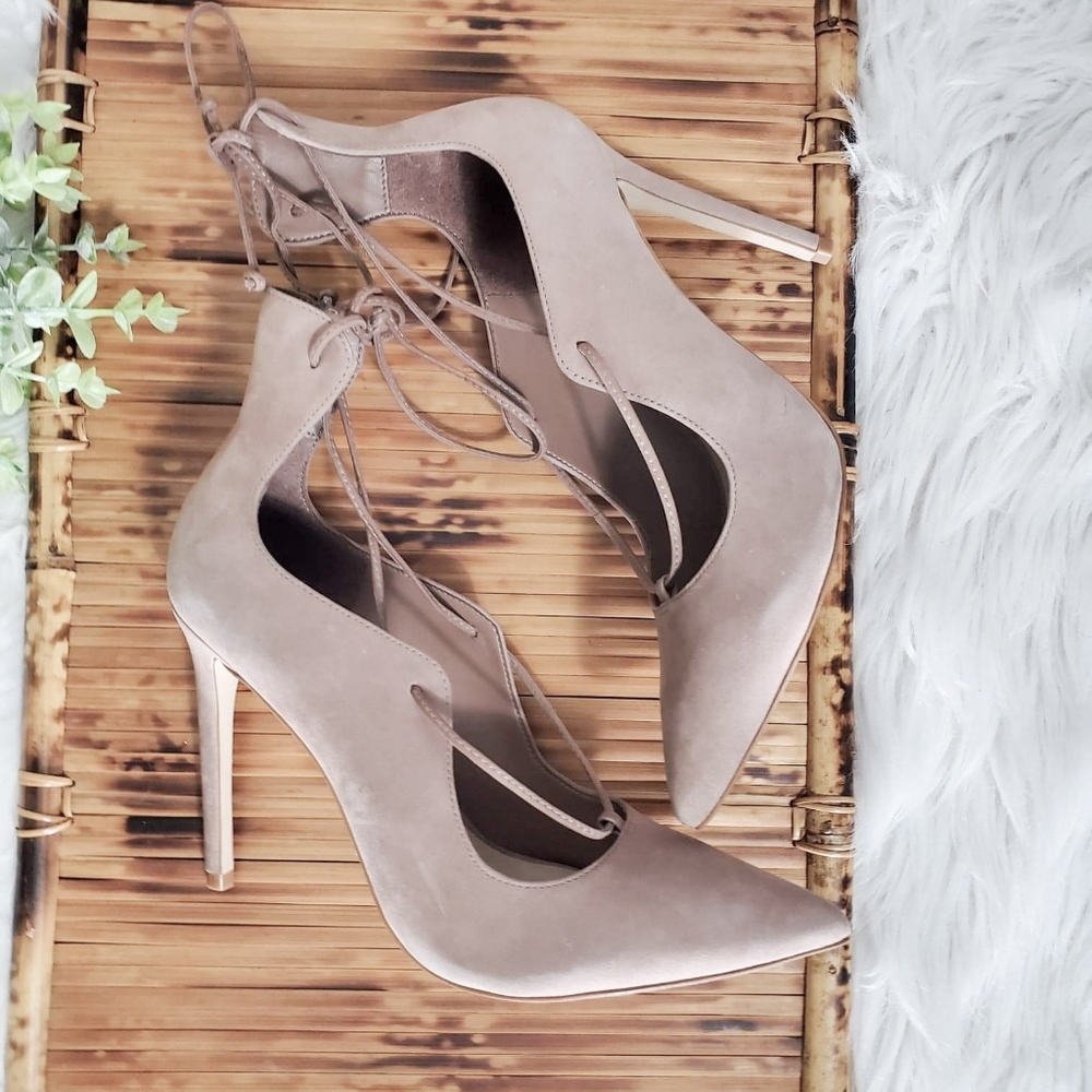 Aldo Lace Up Pumps!!!